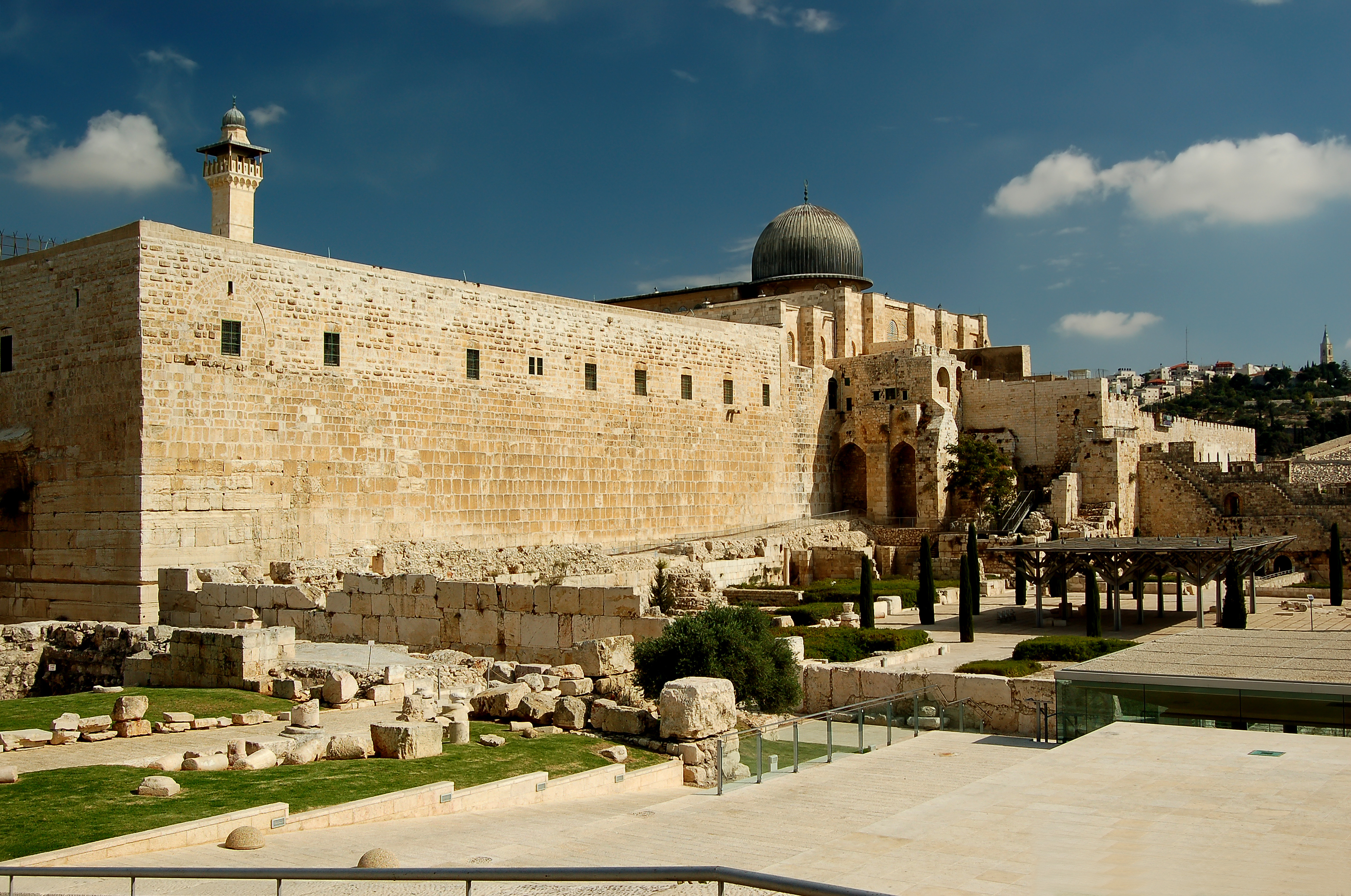 masjid al aqsa at night