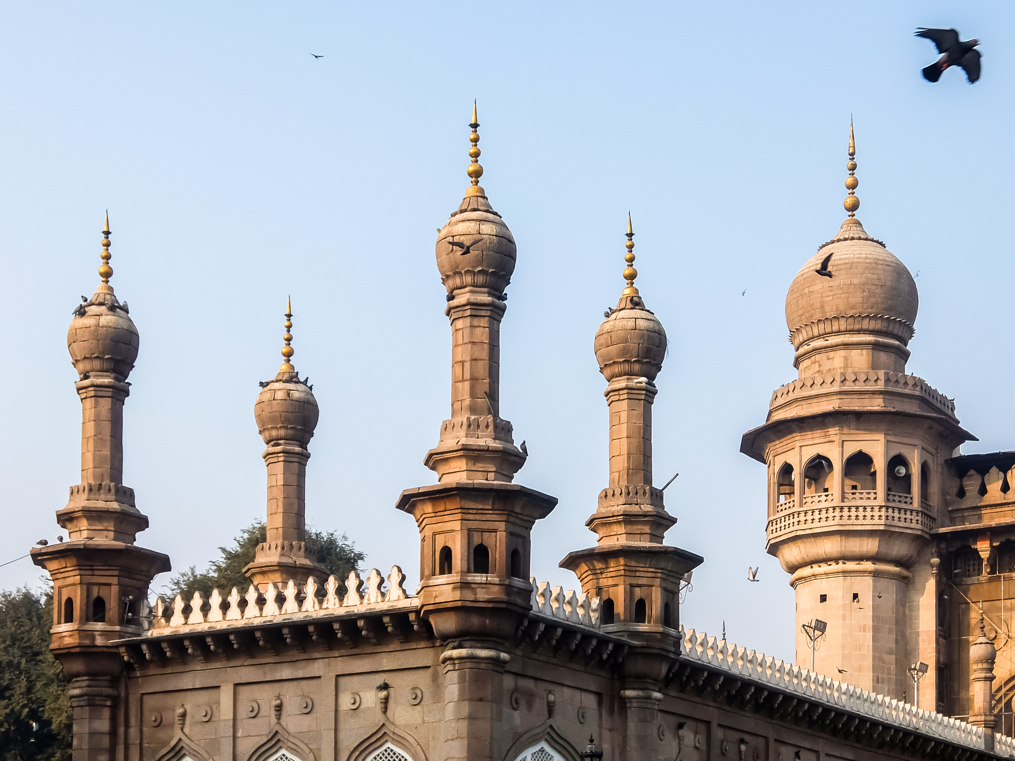 famous mosque in india