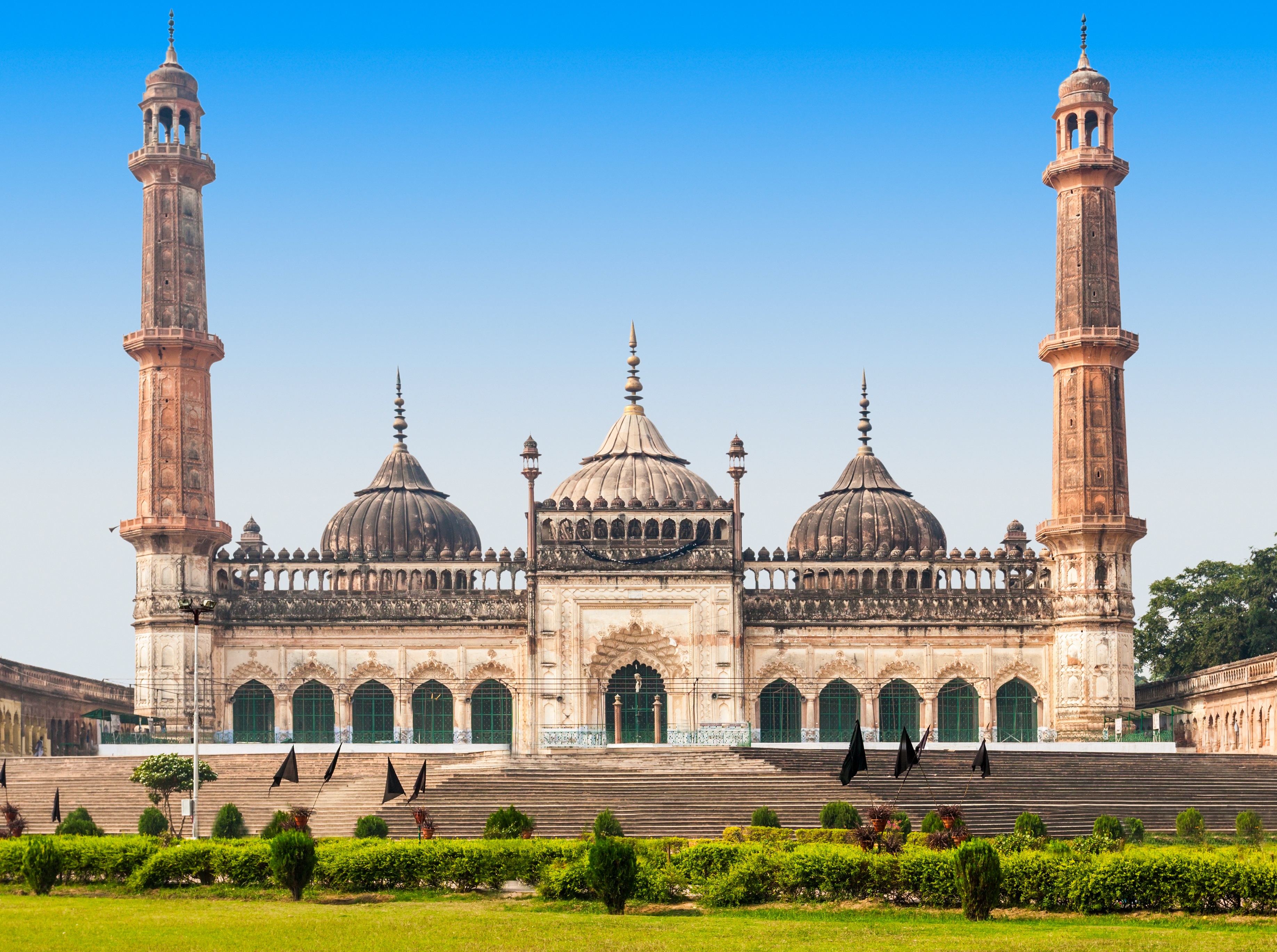 Islamic Architecture: 10 Historic Mosques in India 