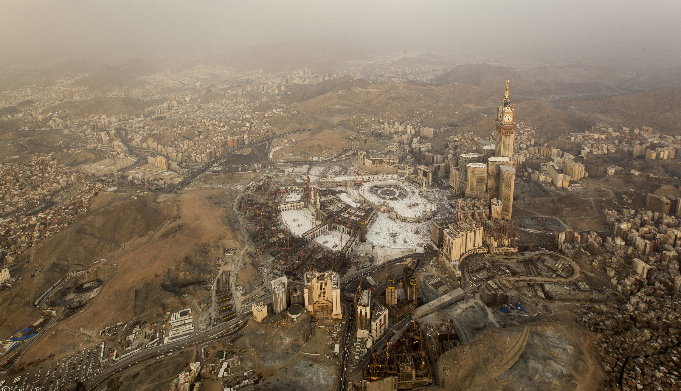 Aerial view of Makkah during the expansion construction (photo: iStock