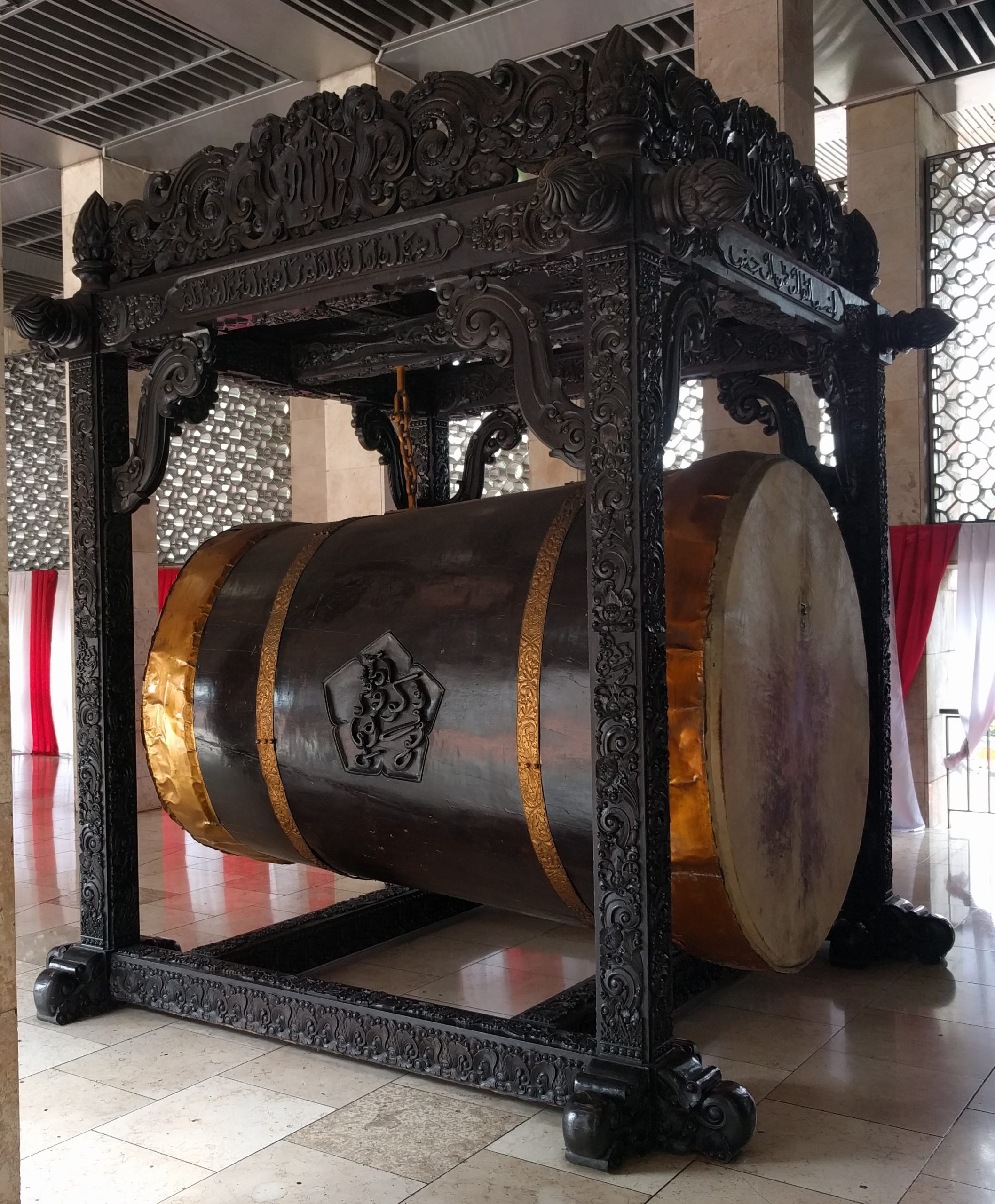 Indonesian Style Eid Takbeer, accompanied by Bedug (Traditional Huge