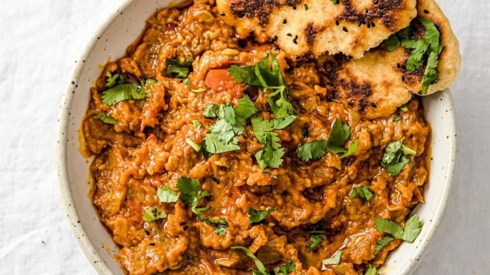 Curry Perfection: Effortless Oven-Broiled Eggplant Delight