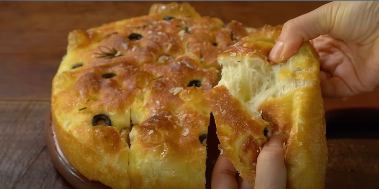 Puffy Garlic Focaccia: Your New Favorite Bread