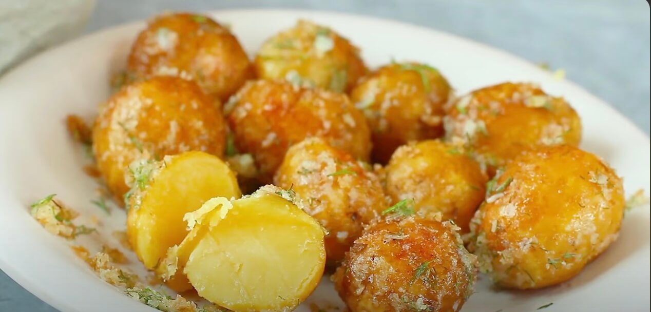 Baked Potato Delight: Crispy Goodness Without the Frying