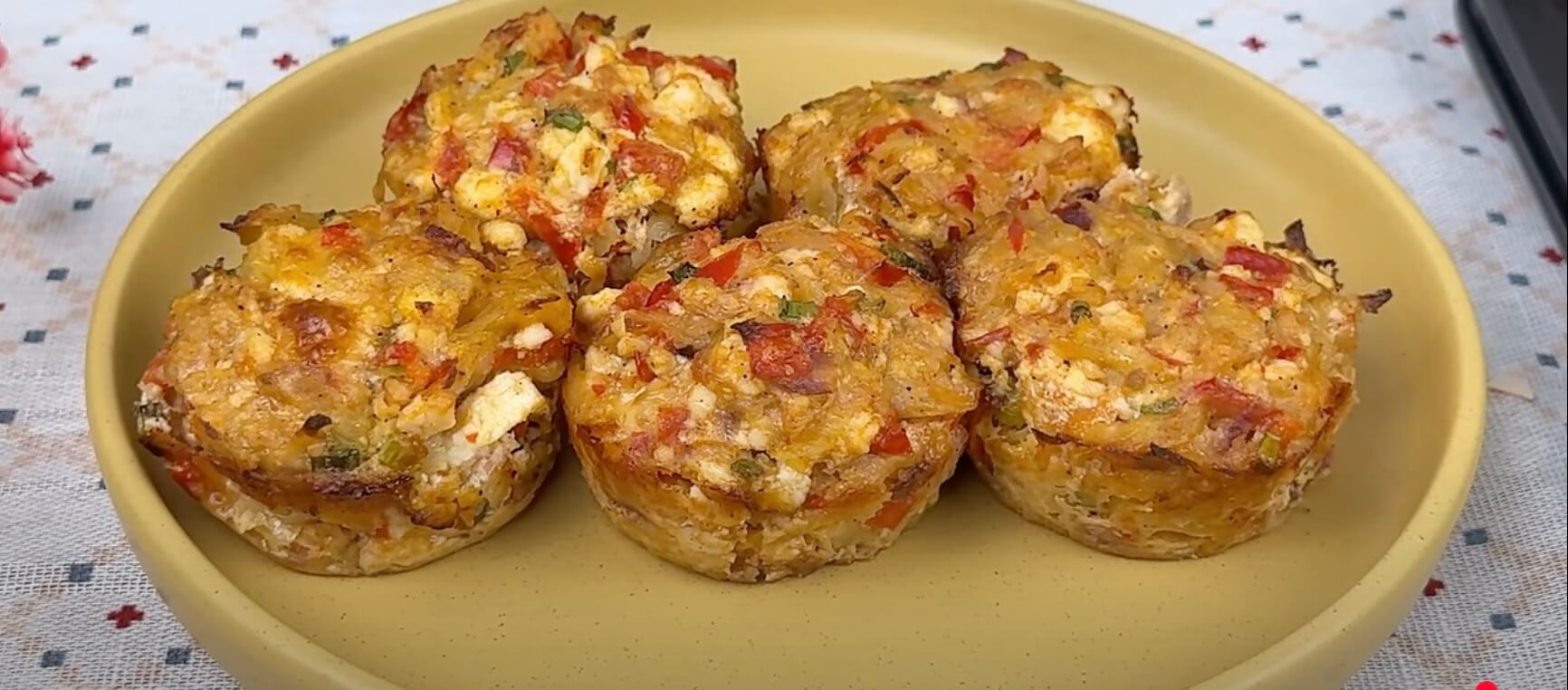 Muffin Magic: Quick & Cheesy Potato Delights in 10 Minutes!