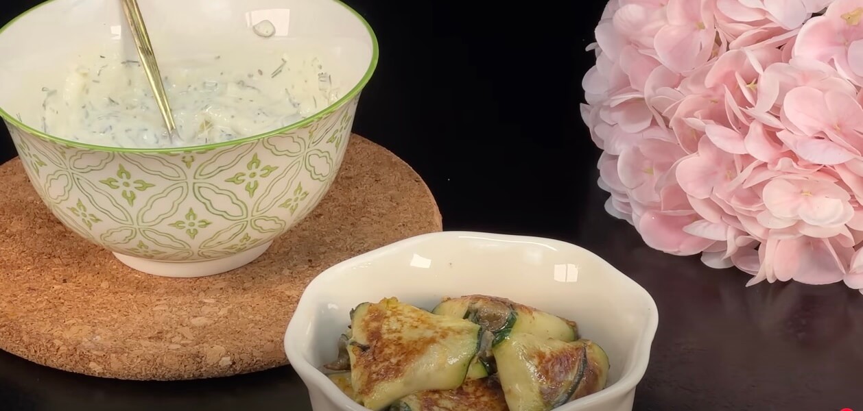 Quick & Crunchy Zucchini Fritters: Love at First Bite!