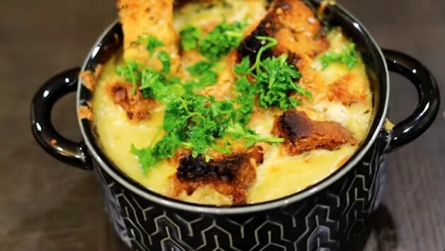 Over-the-Top Garlic Goodness: The Ultimate Cheesy Gratinée Experience!