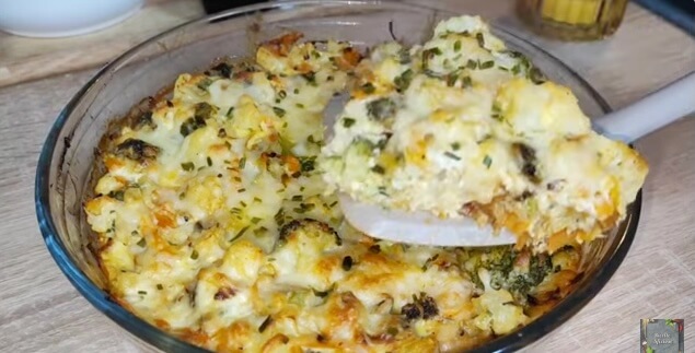 Slim & Savory: The Ultimate Baked Veggie Casserole!