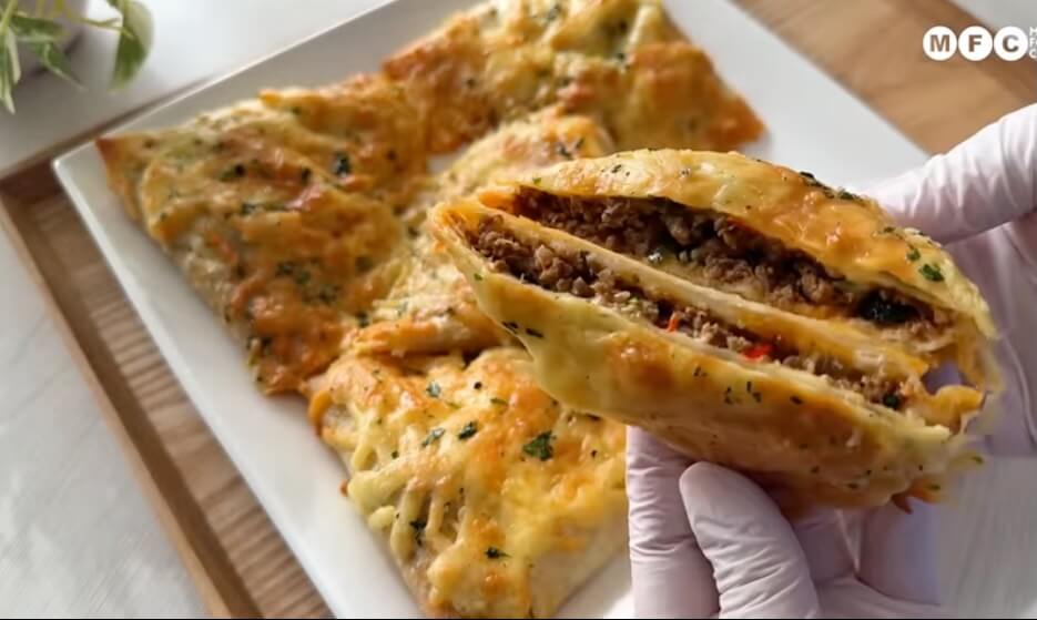 Crunchy Cheesy Beef Bliss: A Flavor Explosion