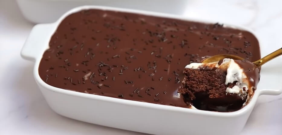 Heavenly Chocolate Brownies: Whipped Cream Dreams Come True
