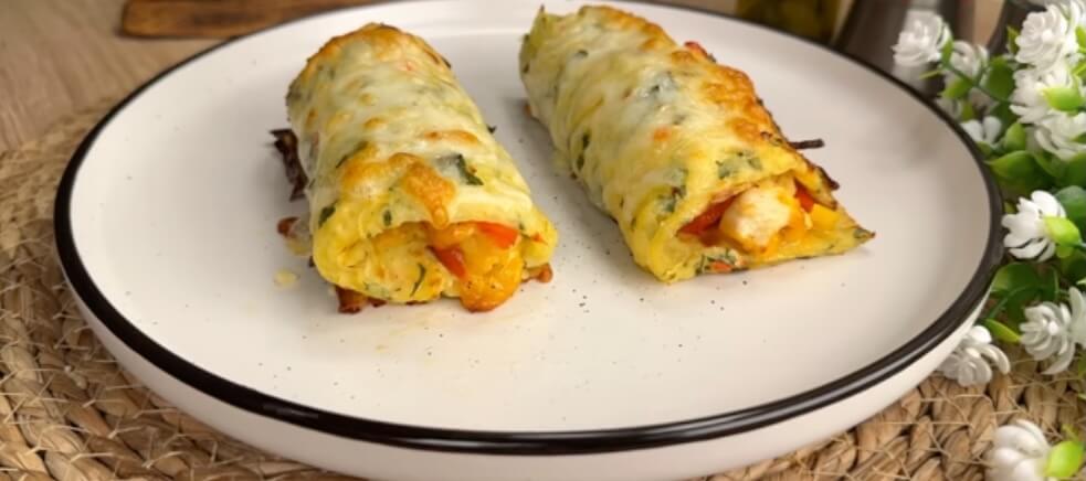 Egg-citing Potato Rolls: A Flavorful Fusion of Cheese and Spice!