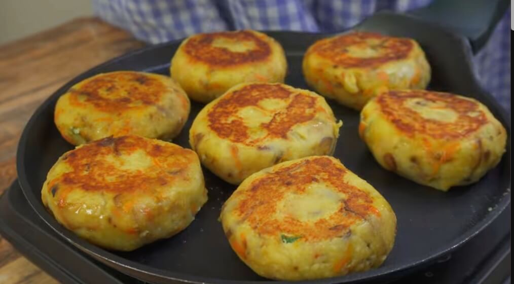 Garden Goodness: Hearty Veggy Patties with a Creamy Twist!
