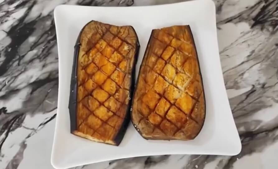 Savory Sesame Eggplant Steaks: A Gourmet Twist on a Classic!"