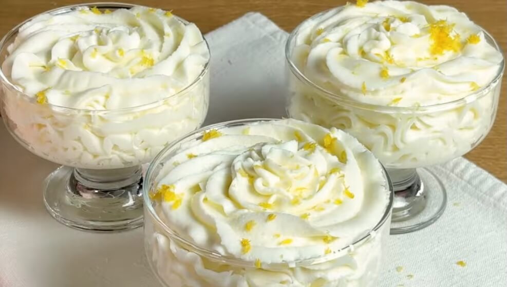 Lemon Whirl: Simple Elegance in Every Bite!