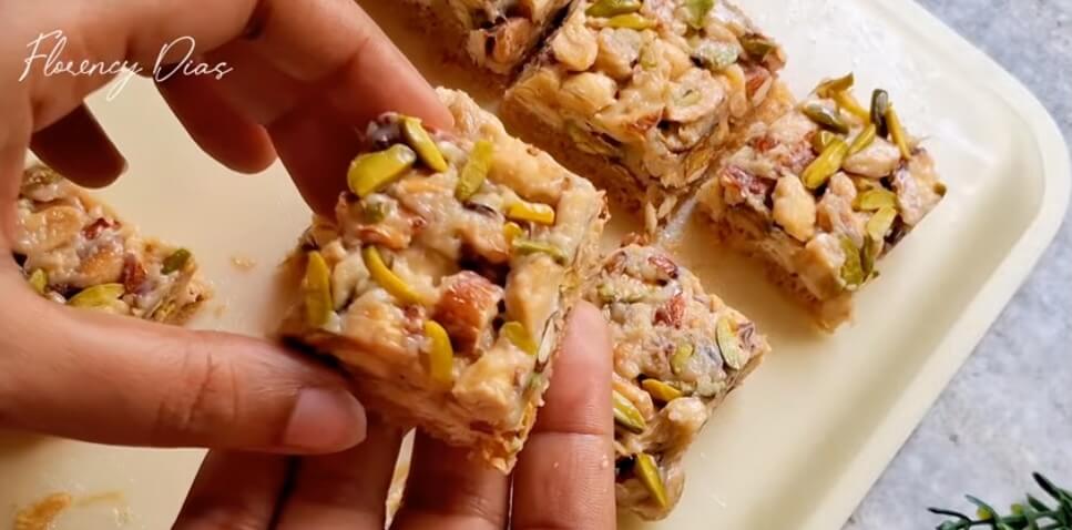 Golden Layers of Bliss: Arabic-Style Baklava Squares