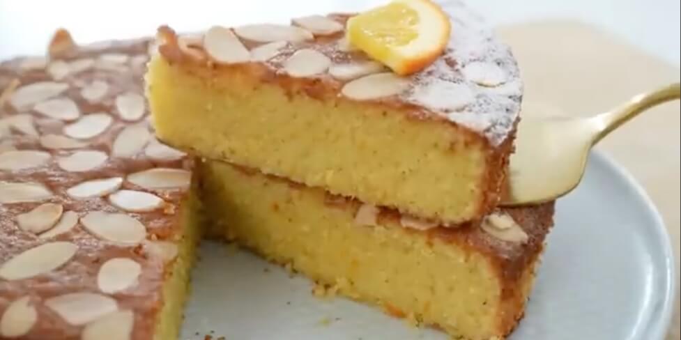 Almond Dreams: A Light and Luscious Spanish Orange Cake