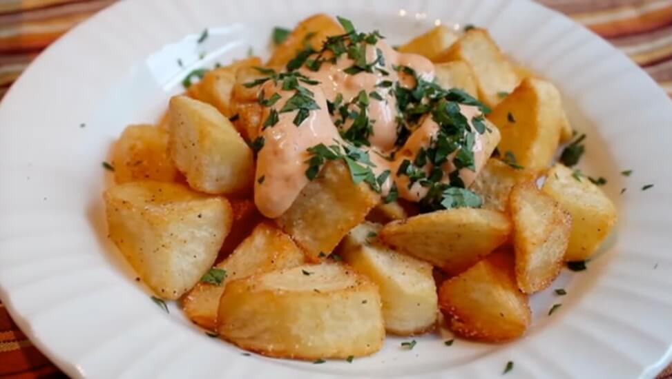 Sizzle & Spice: Patatas Bravas with Garlic-Chili Aioli