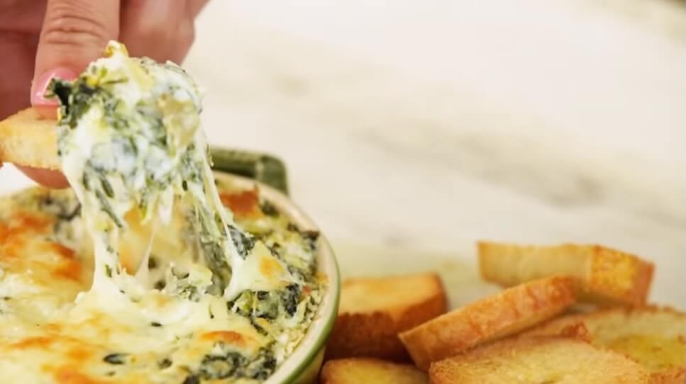 Dippin' into Flavor: Spinach & Artichoke Dream Dip!