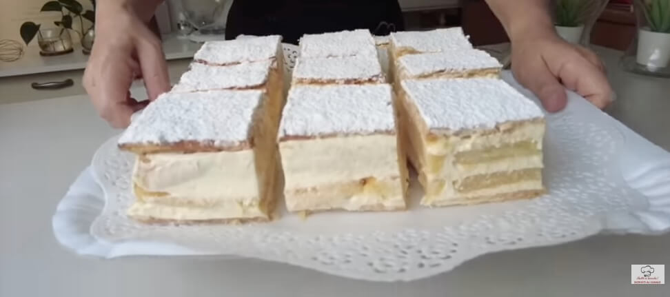 ZUPPETTA NAPOLETANA quick with Savoiardi puff pastry and Cream