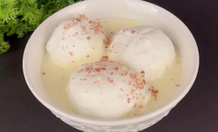 Heavenly Vanilla Clouds: The Classic Floating Island Delight