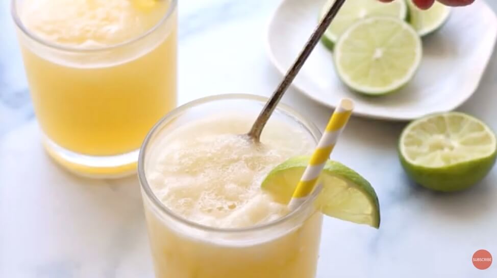 Sunset Sipper: The Perfect Orange-Infused Virgin Margarita